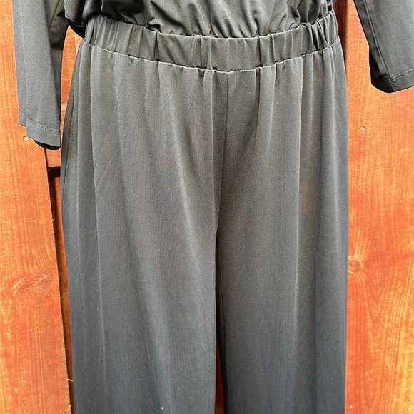 Joan River Elegant Black Women's Jumpsuit Size MP - Picture 6 of 10